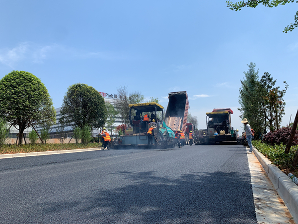 長(zhǎng)沙太空金路橋材料有限公司,雙鋼輪壓路機(jī),福格勒瀝青攤鋪機(jī),AC系列,AF系列,SBS系列 長(zhǎng)沙太空金路橋材料有限公司,雙鋼輪壓路機(jī),福格勒瀝青攤鋪機(jī),AC系列,AF系列,SBS系列