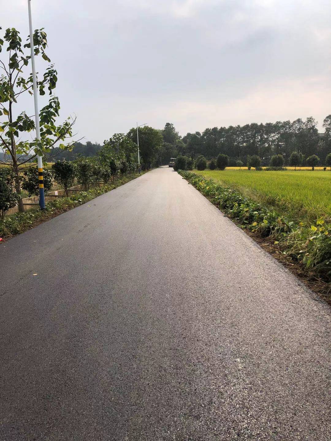 長沙太空金路橋材料有限公司,雙鋼輪壓路機(jī),福格勒瀝青攤鋪機(jī),AC系列,AF系列,SBS系列
