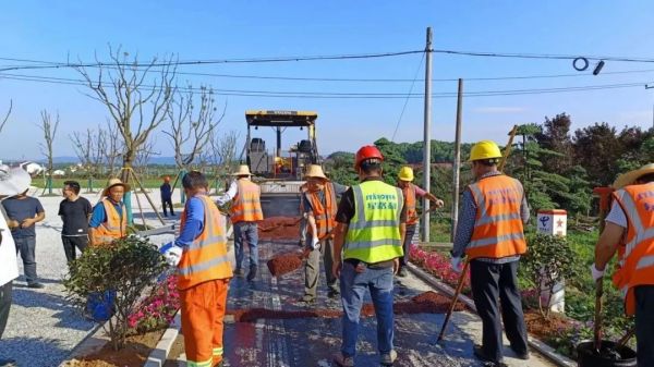 長沙太空金路橋材料有限公司,雙鋼輪壓路機(jī),福格勒瀝青攤鋪機(jī),AC系列,AF系列,SBS系列
