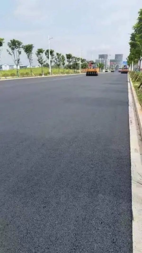 長沙太空金路橋材料有限公司,雙鋼輪壓路機,福格勒瀝青攤鋪機,AC系列,AF系列,SBS系列 長沙太空金路橋材料有限公司,雙鋼輪壓路機,福格勒瀝青攤鋪機,AC系列,AF系列,SBS系列