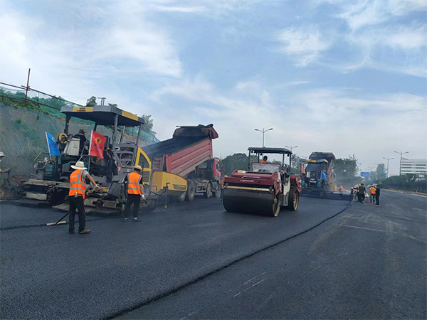 長(zhǎng)沙太空金路橋材料有限公司,雙鋼輪壓路機(jī),福格勒瀝青攤鋪機(jī),AC系列,AF系列,SBS系列