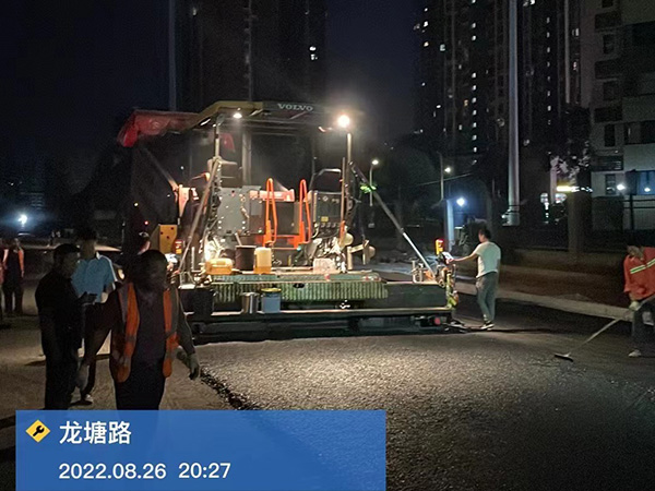 長(zhǎng)沙太空金路橋材料有限公司,雙鋼輪壓路機(jī),福格勒瀝青攤鋪機(jī),AC系列,AF系列,SBS系列